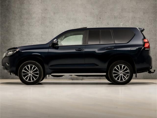 Toyota LAND CRUISER 2.8 D-4D-F Executive Full Options Automaat (SCHUIFDAK, 1e EIGENAAR, DEALER ONDERHOUDEN, STANDKACHEL, NAVIGATIE, LUCHTVERING, MEMORY SEATS, STOELVERWARMING/KOELING, 360 CAMERA, KEYLESS, ADAPTIVE CRUISE, TREEPLANKEN, NIEUWSTAAT