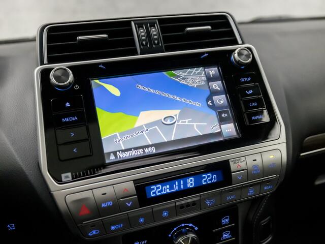 Toyota LAND CRUISER 2.8 D-4D-F Executive Full Options Automaat (SCHUIFDAK, 1e EIGENAAR, DEALER ONDERHOUDEN, STANDKACHEL, NAVIGATIE, LUCHTVERING, MEMORY SEATS, STOELVERWARMING/KOELING, 360 CAMERA, KEYLESS, ADAPTIVE CRUISE, TREEPLANKEN, NIEUWSTAAT