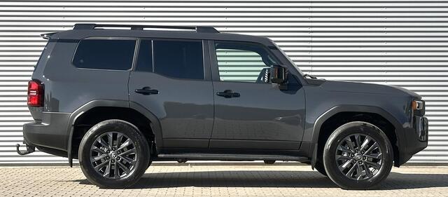 Toyota LAND CRUISER 2.8 D-4D Blind Van Professional Executive Luxe Uitvoering!