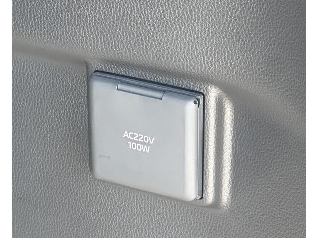 Toyota LAND CRUISER 2.8 D-4D Blind Van Professional Executive Luxe Uitvoering!