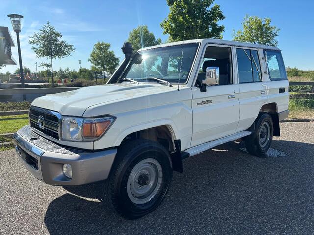 Toyota LAND CRUISER LX LANG 5 PERSOONS 4x4 Airco 4.2 6 Cilinder Diesel