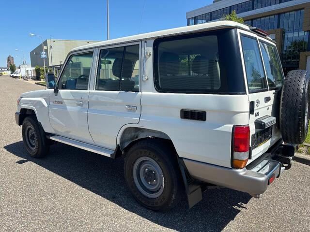 Toyota LAND CRUISER LX LANG 5 PERSOONS 4x4 Airco 4.2 6 Cilinder Diesel