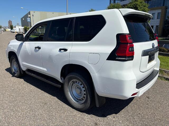 Toyota LAND CRUISER Prado D4D Automaat Airco 5 Persoons