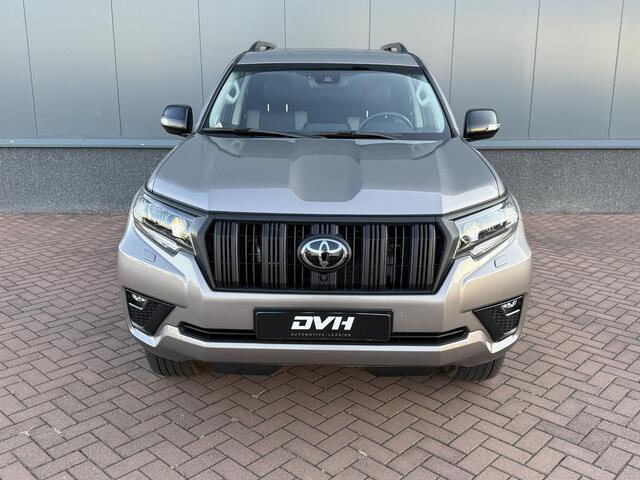 Toyota LAND CRUISER 2.8 D-4D-F Black Edition Blind Van