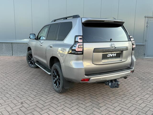 Toyota LAND CRUISER 2.8 D-4D-F Black Edition Blind Van