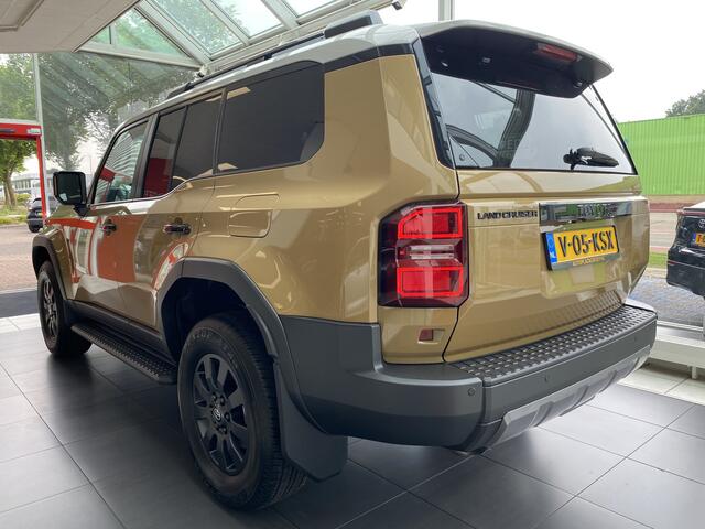 Toyota LAND CRUISER TOYOTA VAN First Edition