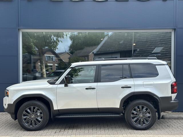 Toyota LAND CRUISER 2.8 D-4D President | Full Options! | Geel Kenteken Prijs incl. BTW / BPM | * Export Price EX VAT ¤75.000* | Navigatie | Panorama Schuif-Kanteldak | Volledig Lederen Bekleding | Off Road Pakket | LED Verlichting | JBL Audio | Elektrische Achterklep | Stoel