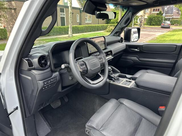 Toyota LAND CRUISER 2.8 D-4D President | Full Options! | Geel Kenteken Prijs incl. BTW / BPM | * Export Price EX VAT ¤75.000* | Navigatie | Panorama Schuif-Kanteldak | Volledig Lederen Bekleding | Off Road Pakket | LED Verlichting | JBL Audio | Elektrische Achterklep | Stoel