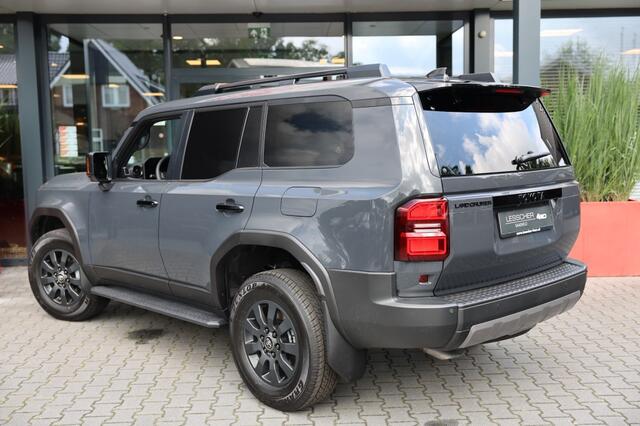 Toyota LAND CRUISER 2.8 D-4D 5DRS EXECUTIVE A/T VAN MET SCHUIFDAK