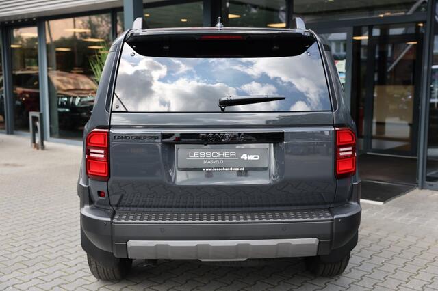 Toyota LAND CRUISER 2.8 D-4D 5DRS EXECUTIVE A/T VAN MET SCHUIFDAK