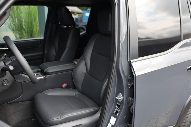 Toyota LAND CRUISER 2.8 D-4D 5DRS EXECUTIVE A/T VAN MET SCHUIFDAK