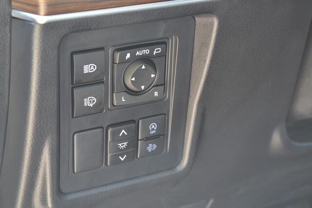 Toyota LAND CRUISER 2.8 D-4D-F Professional Window Van