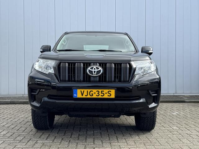 Toyota LAND CRUISER 2.8 D-4D-F Comfort Window Van NL Auto 1e Eigenaar Dealer Onderhouden Cruise Keyless