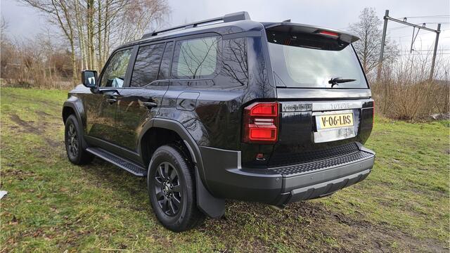 Toyota LAND CRUISER 2.8 D-4D Comfort Blind van