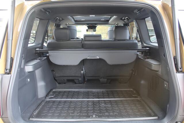 Toyota LAND CRUISER 2.8 D-4D First Edition 5p | Rijklaar | Pano | Trekhaak | BF Goodrich | Navi | Camera's | Leder | Memory | JBL | HUD | Stoelverwarming/koeling