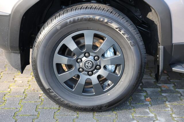 Toyota LAND CRUISER 2.8 D-4D 5DRS ELEGANCE A/T VAN B-STYL BPM VRIJ