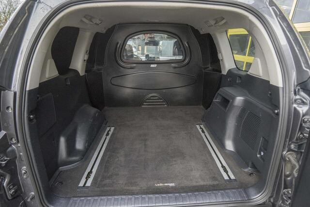 Toyota LAND CRUISER 2.8 D-4D-F Executive Window Van