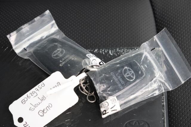 Toyota LAND CRUISER 2.8 D-4D 204 PK Professional Van | BPM VRIJ VOOR ONDERNEMERS |