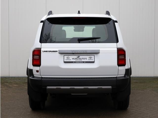 Toyota LAND CRUISER 2.8 D-4D Blind Van Navigator | Geen BPM | Leder | Stoelverwarmin