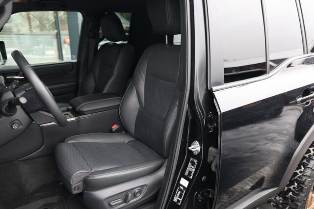 Toyota LAND CRUISER 2.8 D-4D 5DRS PROFESSIONAL A/T VAN