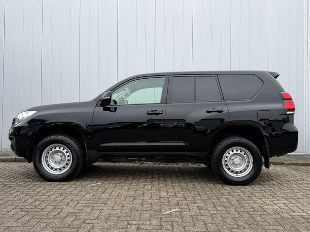 Toyota LAND CRUISER 2.8 D-4D-F Comfort Window Van 1e Eigenaar Dealer Onderhouden Keyless NL Auto