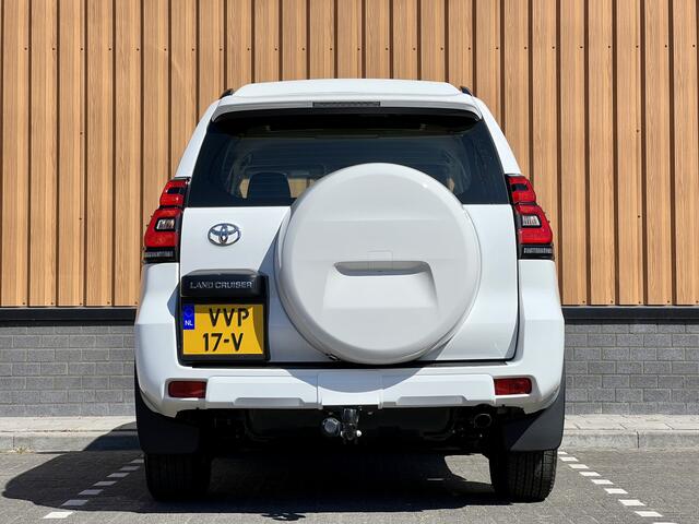 Toyota LAND CRUISER 2.8 D-4D-F Challenger High Roof Blind Van | Direct Leverbaar | 3500 Kg Trekken | Tot 10 Jaar Garantie | Cruise Control | Trekhaak | Airconditioning |