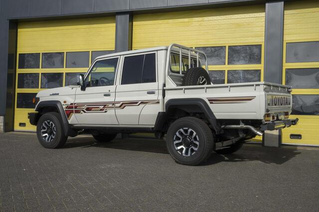 Toyota LAND CRUISER Landcruiser GDJ 79 DC 2.8 D-4D 6 A/T LXZ