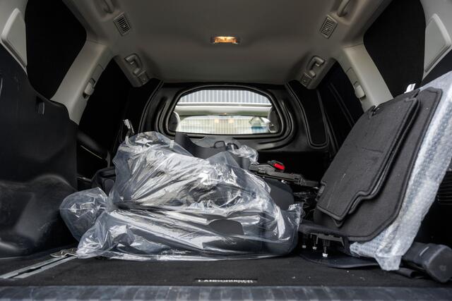 Toyota LAND CRUISER 2.8D-4D | 204 PK | 4X4 | Vol Opties | Automaat | Luchtvering | 360° camera | Adapt.Cruise | Stoelverw. & -koeling | LED