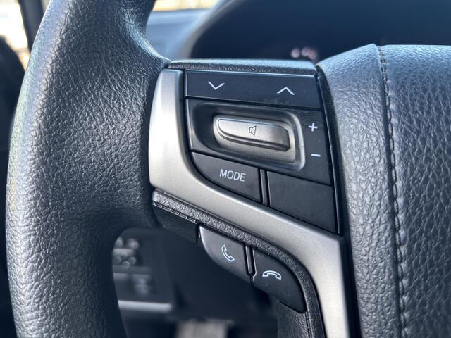 Toyota LAND CRUISER 2.8 D-4D Challenger VAN Grijs kenteken 3000kg trekgewicht met o.a. Leder, Trekhaak, Navigatie. WINDOW VAN