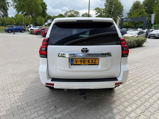 Toyota LAND CRUISER 2.8 D-4D Professional Window Van | Trekhaak
