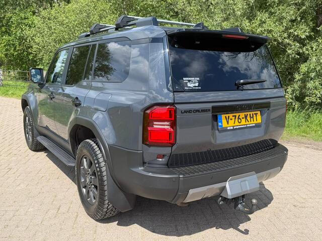 Toyota LAND CRUISER 250 2.8 D-4D Blind Van Navigator