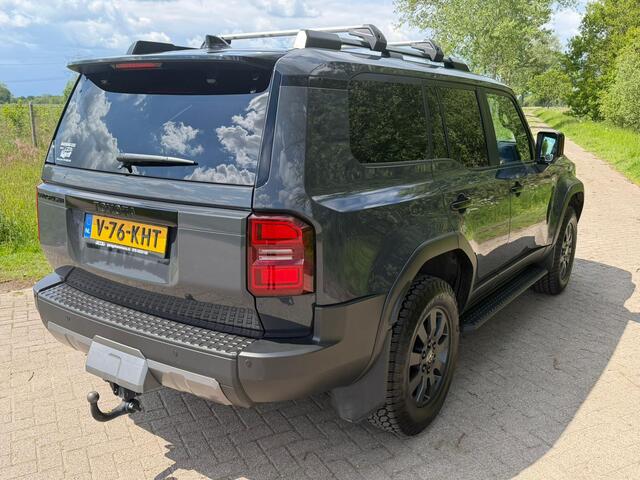 Toyota LAND CRUISER 250 2.8 D-4D Blind Van Navigator
