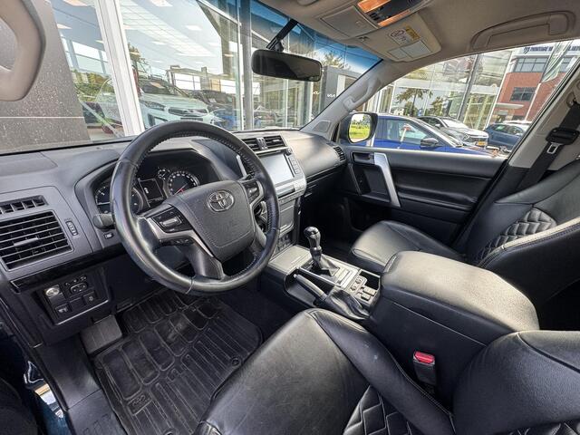 Toyota LAND CRUISER 2.8 D-4D-F Challenger Window Van Super Nette Auto, Pushbar/Sidebars, Trekhaak, Navigatie, Parkeersensoren, Enz...