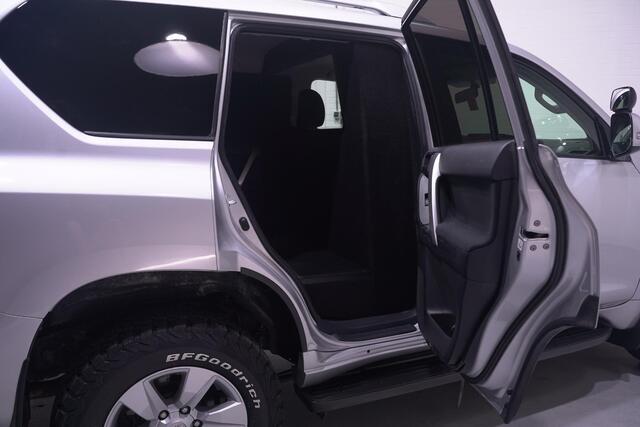 Toyota LAND CRUISER 2.8 D-4D-F 177 pk 5 Drs Grijs Kenteken 2-Zits 4WD Airco, Cruise Control, Historie aanwezig