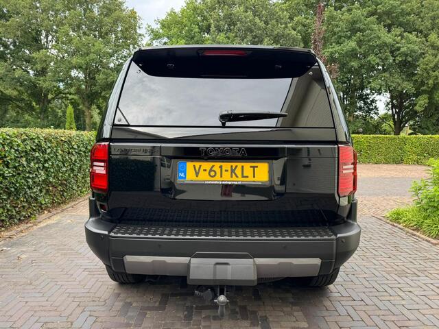 Toyota LAND CRUISER 2.8 D-4D Standard Roof Window Van Professional