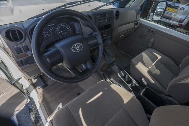 Toyota LAND CRUISER Landcruiser GDJ 79 2.8 D-4D Single Cab 6 A/T
