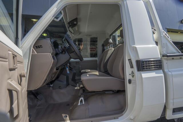 Toyota LAND CRUISER Landcruiser GDJ 79 2.8 D-4D Single Cab 6 A/T