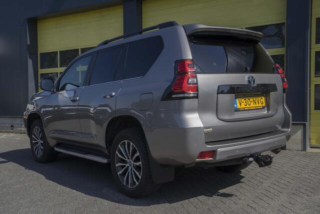 Toyota LAND CRUISER 2.8 D-4D-F Executive