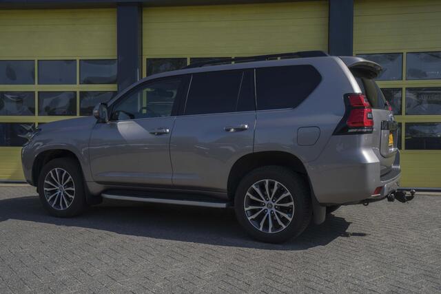 Toyota LAND CRUISER 2.8 D-4D-F Executive
