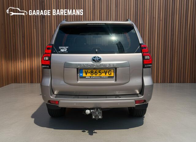 Toyota LAND CRUISER 2.8 D-4D-F Challenger Window Van BEARLOCK