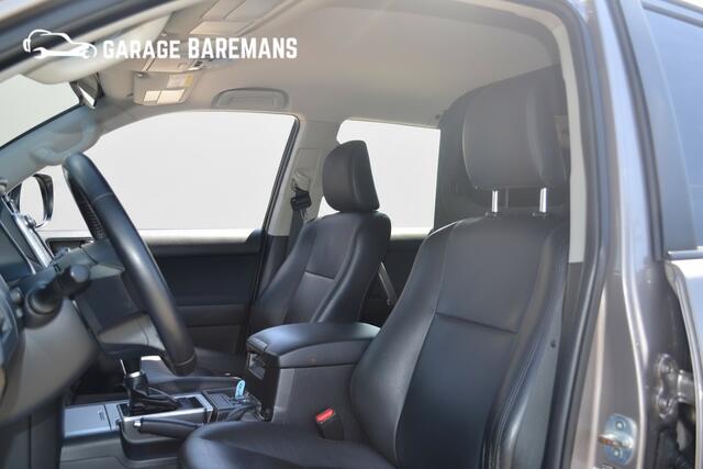 Toyota LAND CRUISER 2.8 D-4D-F Challenger Window Van BEARLOCK