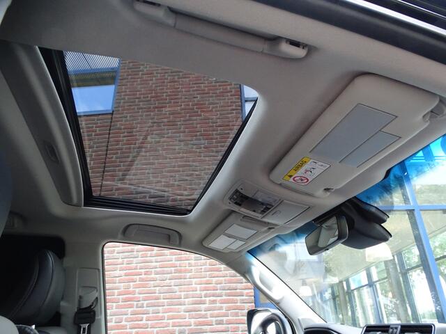 Toyota LAND CRUISER 2.8 D-4D-F Professional High Roof Window Van TREKHAAK