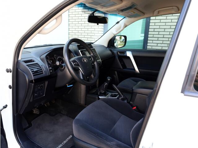 Toyota LAND CRUISER 2.8 D4-D-F 3 DRS BLIND VAN | Climate Control | Cruise Control