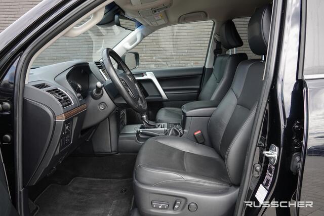 Toyota LAND CRUISER 2.8 D-4D-F Challenger 204Pk Aut. | Grijs kenteken | Leder | Achteruitrijcamera | Trekhaak | 19''