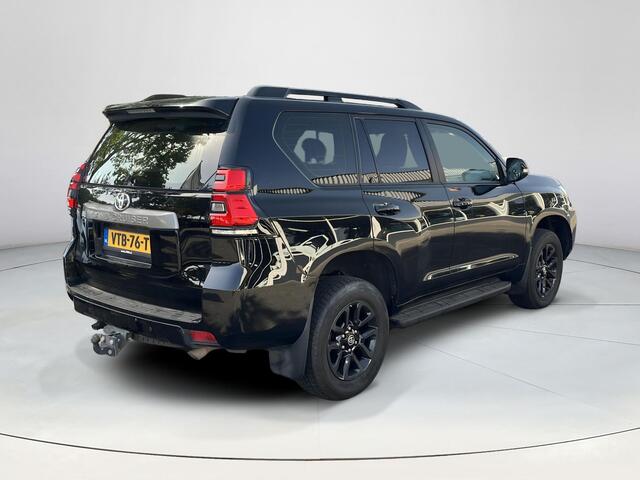 Toyota LAND CRUISER 2.8 D-4D-F Challenger Window Van | Trekhaak | Stoelverwarming | CarPlay