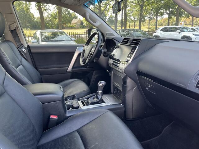Toyota LAND CRUISER 2.8 D-4D-F Challenger Window Van | Trekhaak | Stoelverwarming | CarPlay