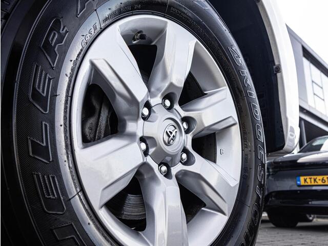 Toyota LAND CRUISER 2.8 D-4D-F Challenger Blind Van | Cruise Control | Leder | Trekhaak | Navigatie | Elektrische stoelen |