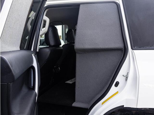 Toyota LAND CRUISER 2.8 D-4D-F Challenger Blind Van | Cruise Control | Leder | Trekhaak | Navigatie | Elektrische stoelen |