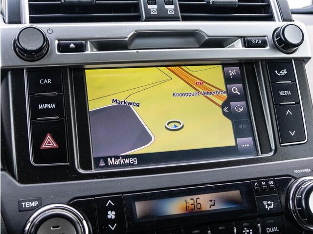 Toyota LAND CRUISER 2.8 D-4D-F Challenger Blind Van | Cruise Control | Leder | Trekhaak | Navigatie | Elektrische stoelen |