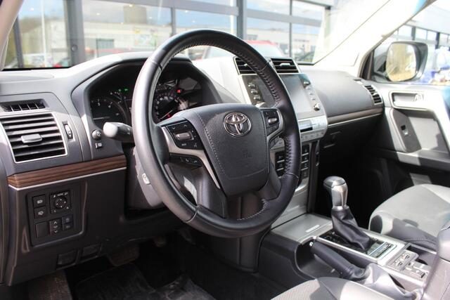 Toyota LAND CRUISER 2.8 D-4D-F Professional Window Van | Rijklaar | Trekhaak | Off-road pack | NL-auto | Leder | JBL | Keyless | Blind Spot | Camera's | Stoelkoeling-/verw. | PDC v+a – foto 2